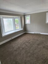 16728 Woodingham Dr in Detroit, MI - Building Photo