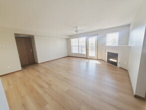 1200 Murray St NE, Unit 8 in Cedar Rapids, IA - Building Photo - Building Photo