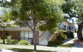 677-681 S Marengo Ave in Pasadena, CA - Building Photo - Building Photo