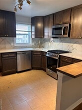60-33 60th St in Queens, NY - Building Photo - Building Photo