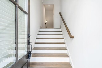 309 Penny Ct in Sandy Springs, GA - Building Photo - Building Photo