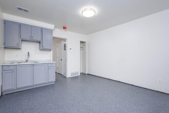 8751 Elmira St in Detroit, MI - Building Photo - Building Photo