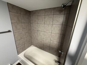 Thorncrest Estates in Saline, MI - Building Photo - Building Photo