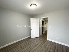 5917 Atlantic Ave in Long Beach, CA - Building Photo - Building Photo