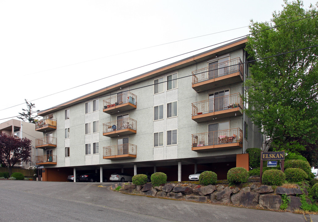 Renovated apartments - Crown Hill in Seattle, WA - Foto de edificio