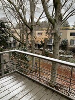 330 Newton St, Unit C in Chestnut Hill, MA - Building Photo