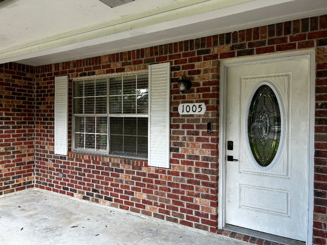 1005 Nichols St in Deridder, LA - Building Photo - Building Photo