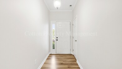 1010 Winterberry Cir in Leland, NC - Building Photo - Building Photo
