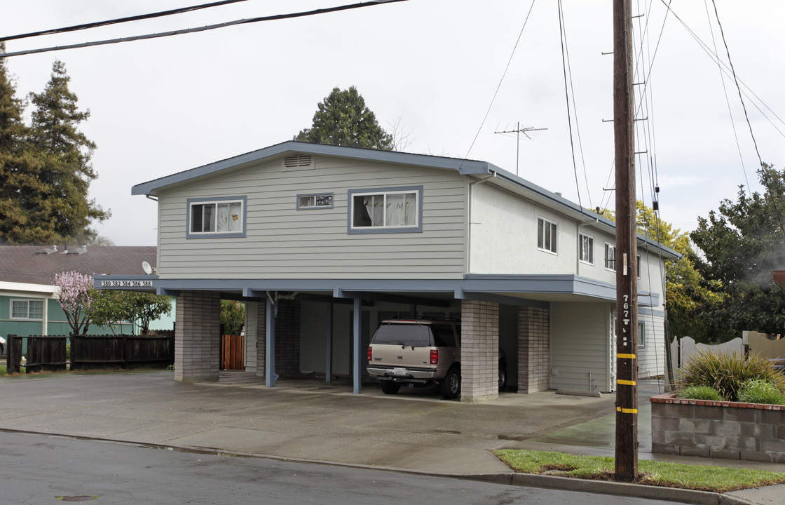 380-388 S Minahen St in Napa, CA - Foto de edificio