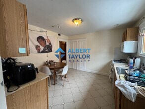 44 Kirkwood Rd, Unit 44 in Boston, MA - Foto de edificio - Building Photo