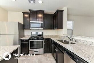 6240 Clackamas Ct in Las Vegas, NV - Building Photo - Building Photo