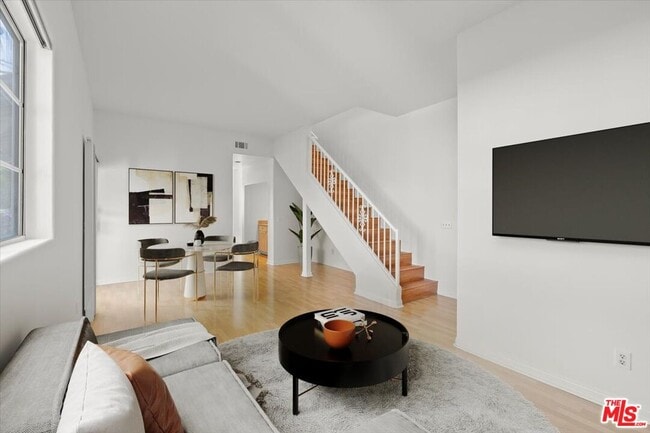 property at 123 Orlando Ave