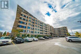 7400 Markham Rd in Markham, ON - Building Photo