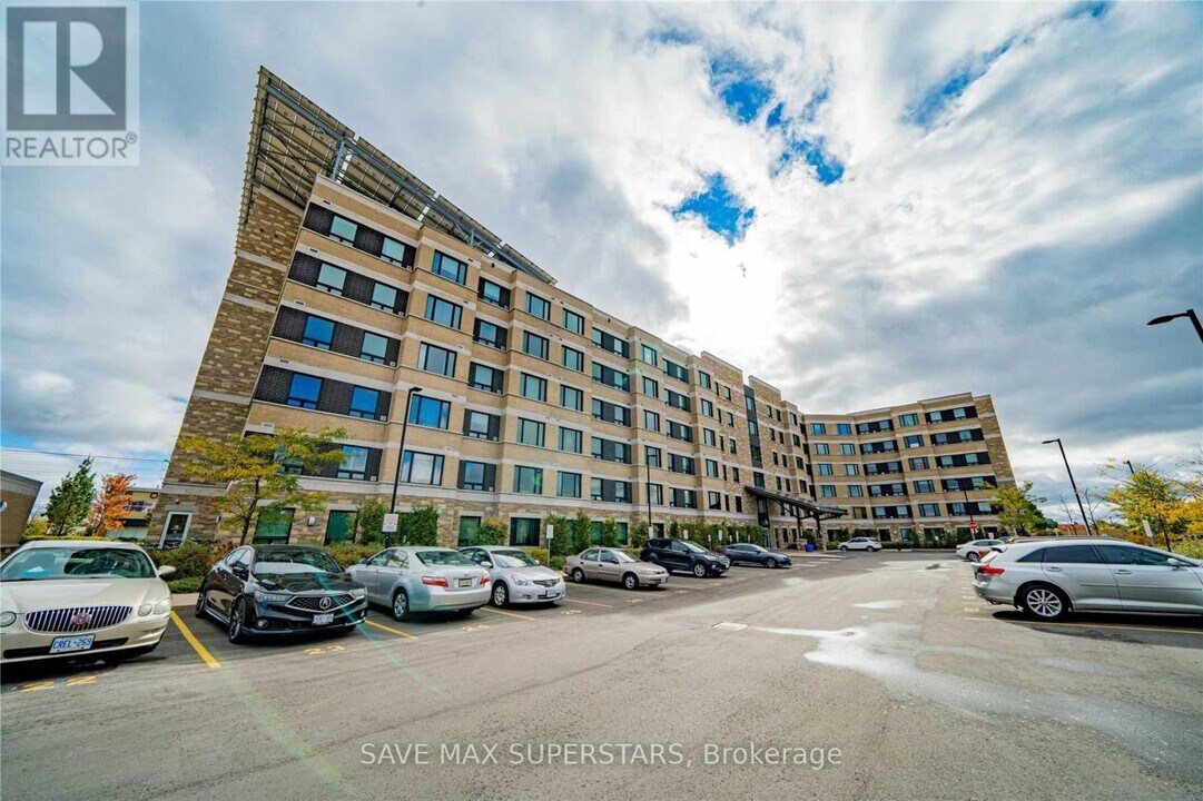 7400 Markham Rd in Markham, ON - Building Photo