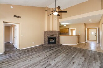 23837 N 41st Ave in Glendale, AZ - Foto de edificio - Building Photo