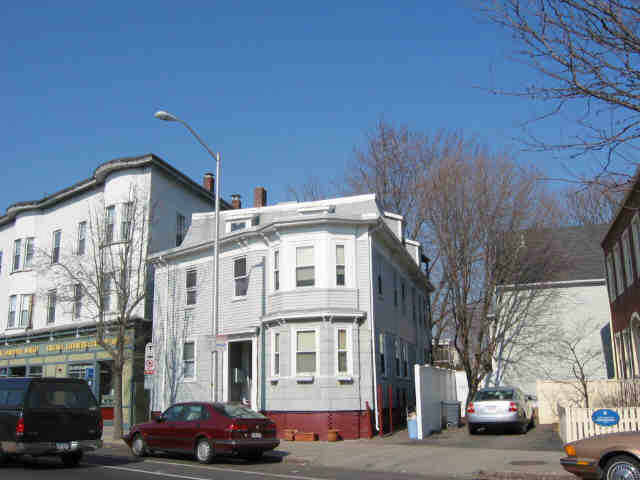 113 Hampshire St in Cambridge, MA - Building Photo - Building Photo