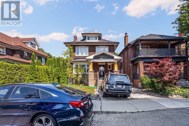 21 Robina Ave in Toronto, ON - Building Photo - Building Photo