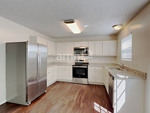 1012 Montrose Dr in Smyrna, TN - Building Photo - Building Photo