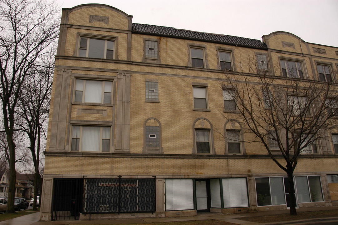 6700 S Claremont Ave in Chicago, IL - Building Photo