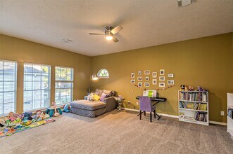1914 Sand Hollow Ln in Katy, TX - Foto de edificio - Building Photo