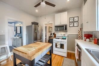 3039 S Bannock St in Englewood, CO - Foto de edificio - Building Photo