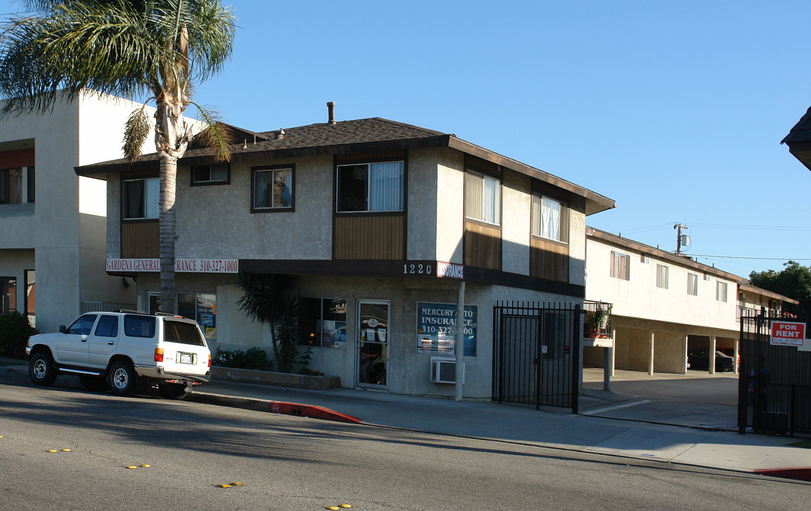 1220 W Gardena Blvd in Gardena, CA - Building Photo