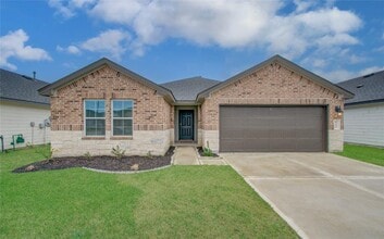 1206 Cattle Chute Ct in Arcola, TX - Building Photo - Building Photo
