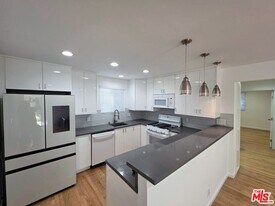 1029 Pleasant View Ave in Los Angeles, CA - Building Photo