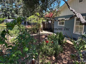 120 Live Oak Way in Salinas, CA - Building Photo - Building Photo