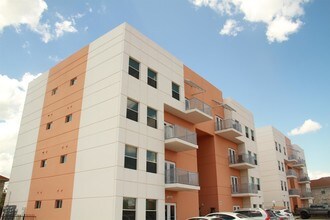 502 Shiloh Dr in Laredo, TX - Foto de edificio - Building Photo