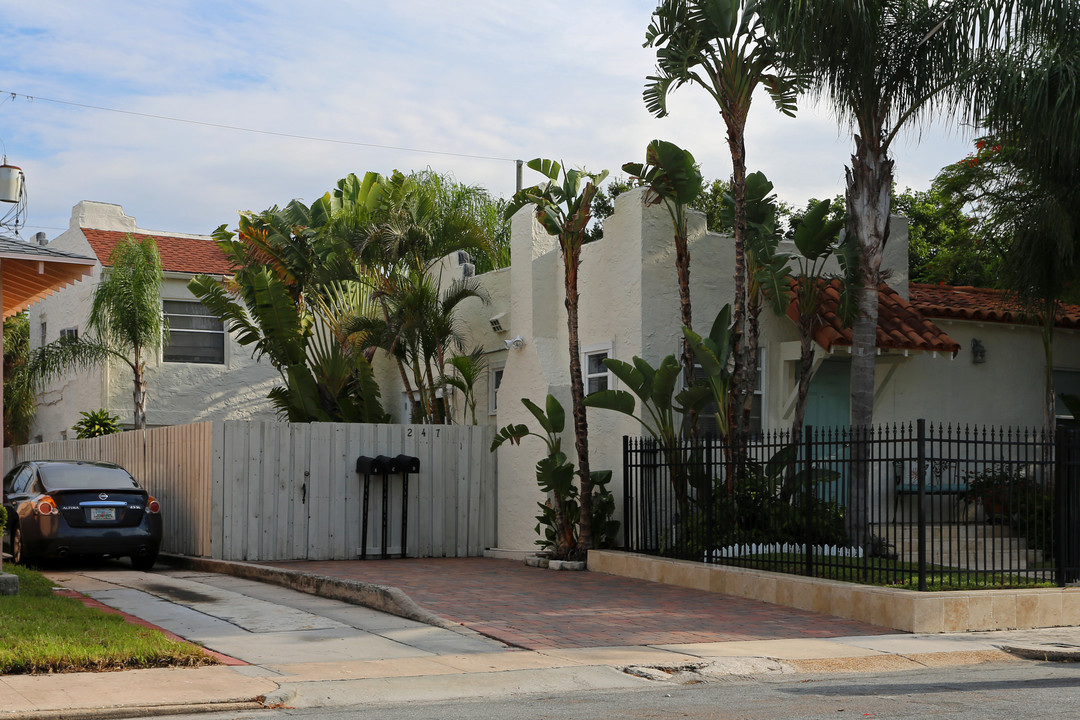 255 Conniston Rd in West Palm Beach, FL - Building Photo