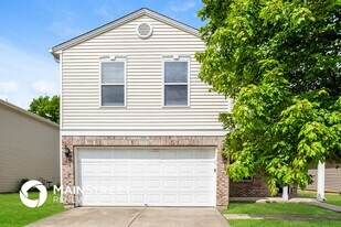 1808 Feather Reed Ln in Greenwood, IN - Building Photo