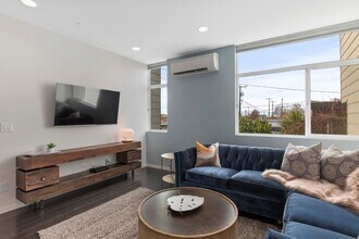 8503 14th Ave NW in Seattle, WA - Building Photo - Building Photo