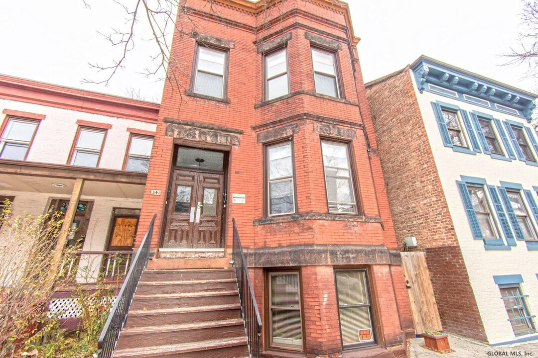 341 Madison Ave in Albany, NY - Foto de edificio