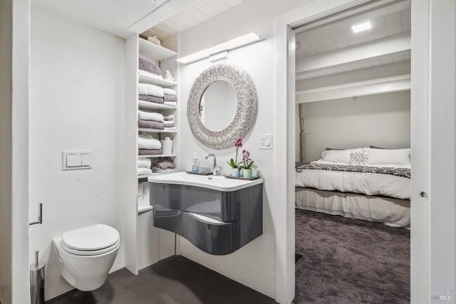 15 Gate 6 1/2 Rd in Sausalito, CA - Building Photo - Building Photo