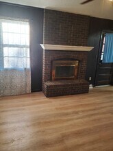 4820 England St in Shawnee, KS - Foto de edificio - Building Photo