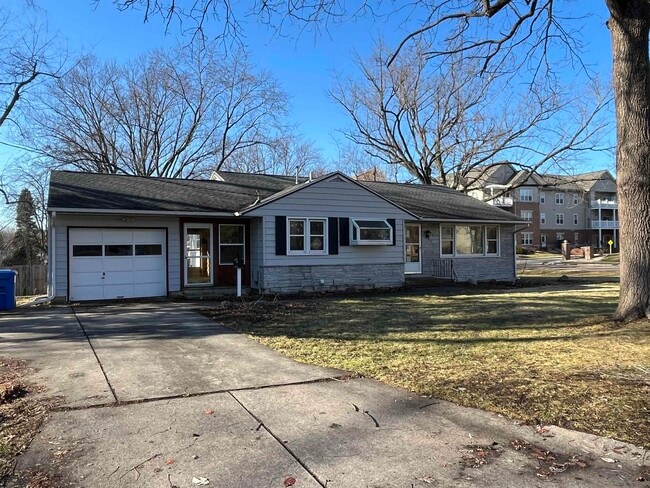 property at 6001 Queens Way