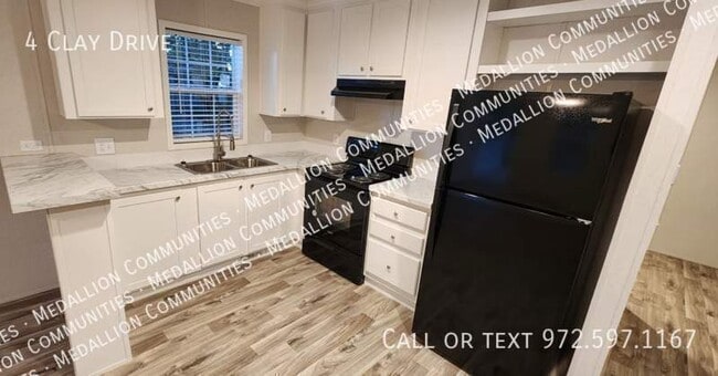 4 Clay Dr in Newport News, VA - Building Photo - Building Photo