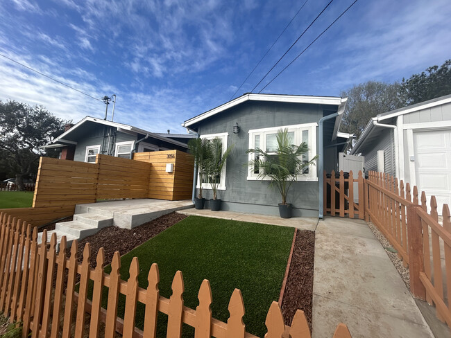 property at 3056 Myrtle Ave
