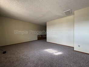 2435 Clarke St in Choctaw, OK - Building Photo - Building Photo