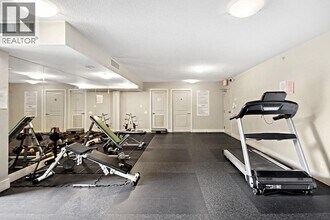 3663 Crowley Dr in Vancouver, BC - Building Photo - Building Photo