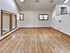 216 Bicknell Ave in Santa Monica, CA - Building Photo - Building Photo