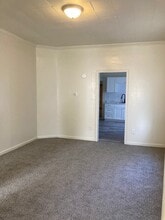 915 W Macqueen Ave in Peoria, IL - Building Photo - Building Photo