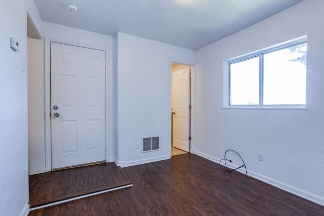 707 Brownsville Rd in Pittsburgh, PA - Building Photo - Building Photo