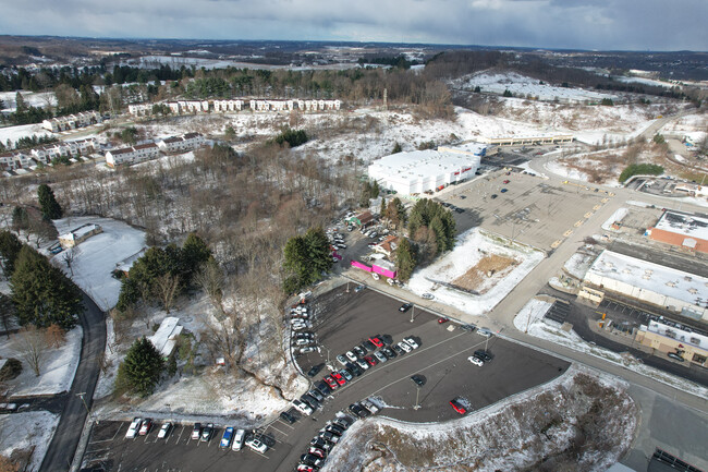 Argenta Way in Delmont, PA - Building Photo - Building Photo