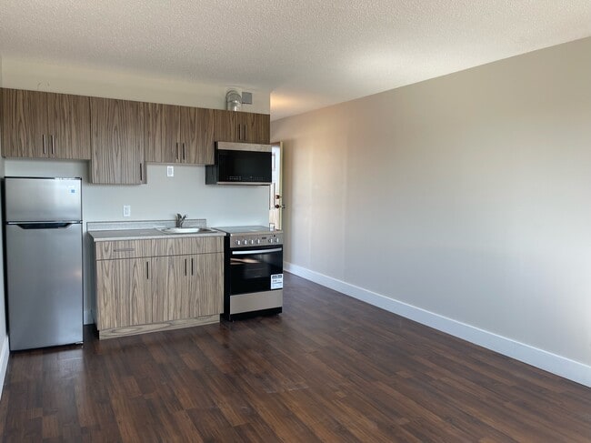1500 Dogwood St in Campbell River, BC - Building Photo - Building Photo