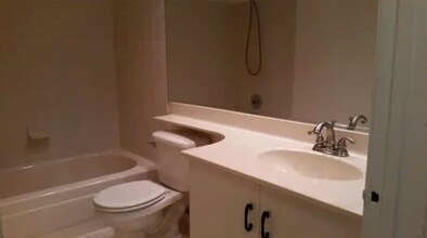 3103 Commons At Kingswood Dr in East Brunswick, NJ - Foto de edificio - Building Photo