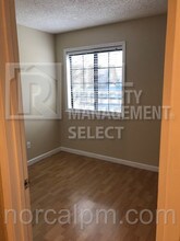 7441 Auburn Oaks Ct-Unit -Apt L in Citrus Heights, CA - Building Photo - Building Photo