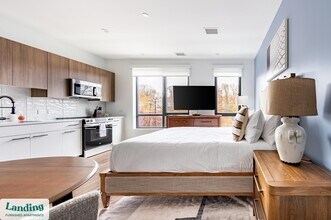 39 Railroad Ave in Haverhill, MA - Foto de edificio - Building Photo