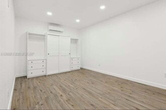 7420 McKinley St in Hollywood, FL - Building Photo - Building Photo